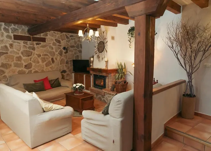 El Pajar De Trescasas Holiday home Sonsoto